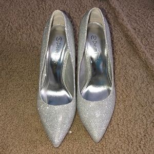 Dream Pairs Women’s size 7